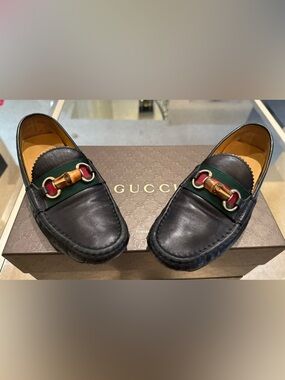 Gucci Black Leather Horsebit Loafers with Green Red Web